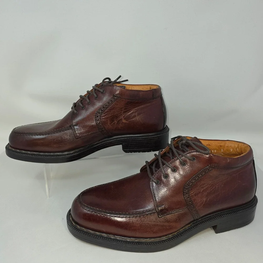 Johnston & Murphy ships from